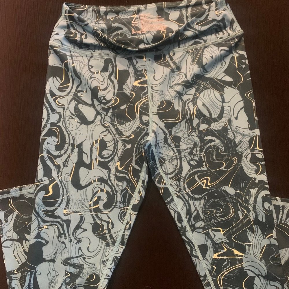 Zella girls green patterned leggings